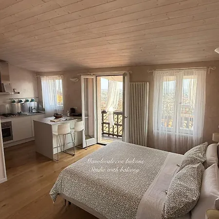 Livinn La Mansardina1 E L'affresco *