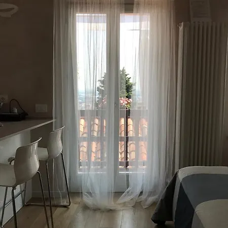 Livinn La Mansardina1 E L'affresco