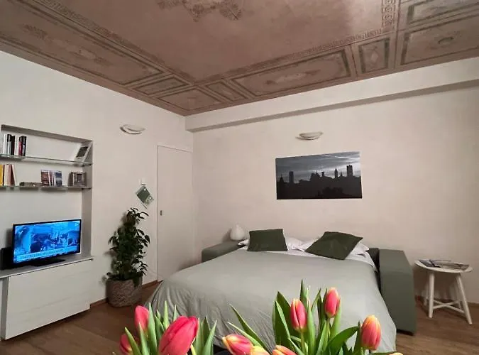 Livinn La Mansardina1 E L'affresco