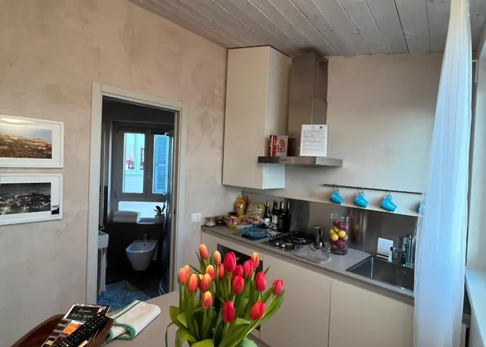 Livinn La Mansardina1 E L'affresco Будинок відпочинку *