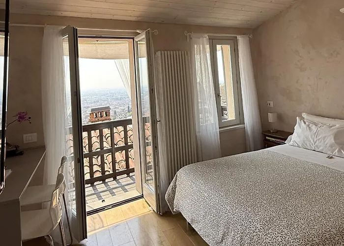 Livinn La Mansardina1 E L'affresco 度假居 贝尔加莫