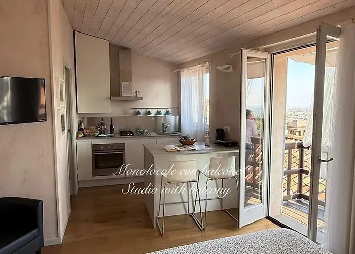 Livinn La Mansardina1 E L'affresco