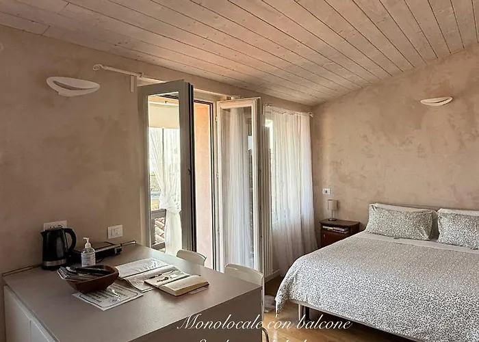 Livinn La Mansardina1 E L'affresco Будинок відпочинку Бергамо