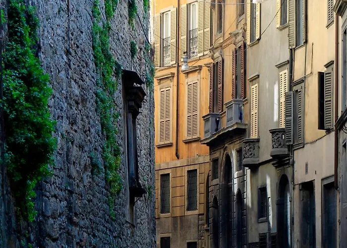 Livinn La Mansardina1 E L'affresco Будинок відпочинку