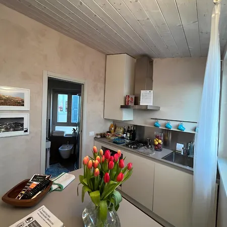 Livinn La Mansardina1 E L'affresco Дом отдыха *