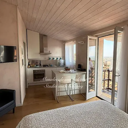 Livinn La Mansardina1 E L'affresco